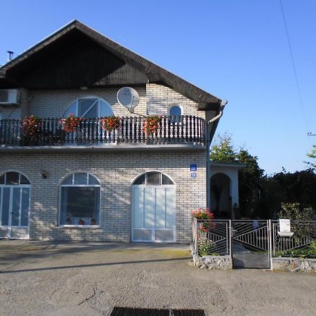 Rooms Mila Rezovac Экстерьер фото